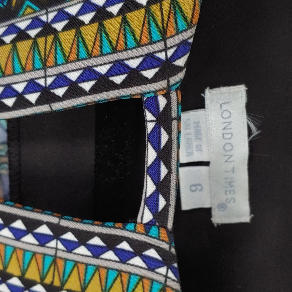 Dress - Picture 2 of 3